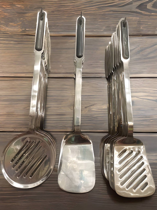 Durable I-Piece Stainless Steel Spoon Set— Black Handle, Modern Design